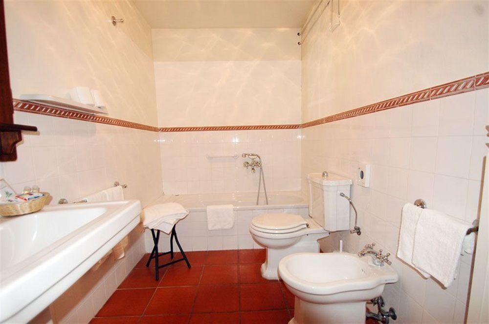 Antica Dimora Patrizia Hotel Montecarlo Bagian luar foto